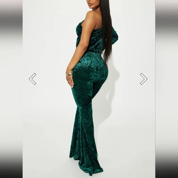 Fashion Nova Velvet Jumpsuit in Hunter - Picture 3 of 16